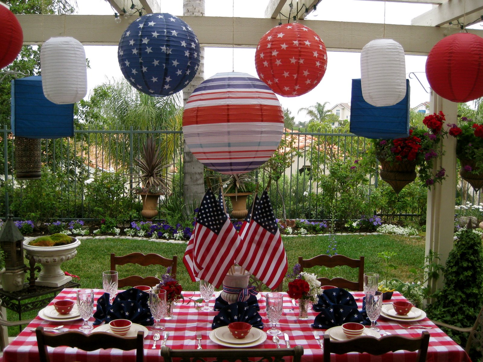 patriotic outdoor decor