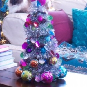 Christmas DIY: Make This Mini Christmas Ornament Tree Using Dollar Store Materials!4