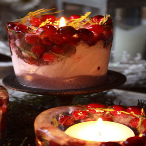 Light Up Your Walkway With These Frozen Lanterns new years holidays decor ideas party greens4