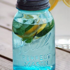 Fresh Start: Start The New Year Off Right With This Detox Drink! ginger cucumbers lemon mint lose weight holidays gym healthy infused water1