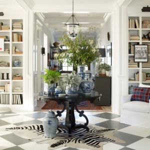 pretty beach style entrance chinease vases decorating foyer