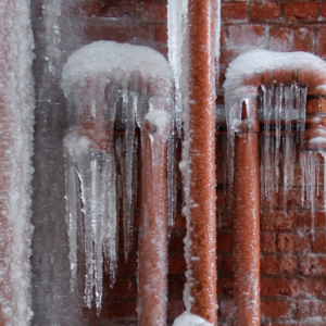 how to stop pipes from freezing
