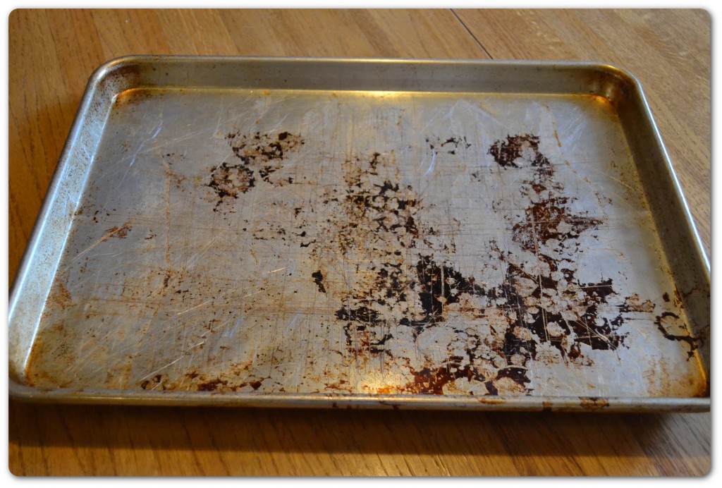 Make Your Cookie Sheets Sparkle With This Magic Cleaning Recipe