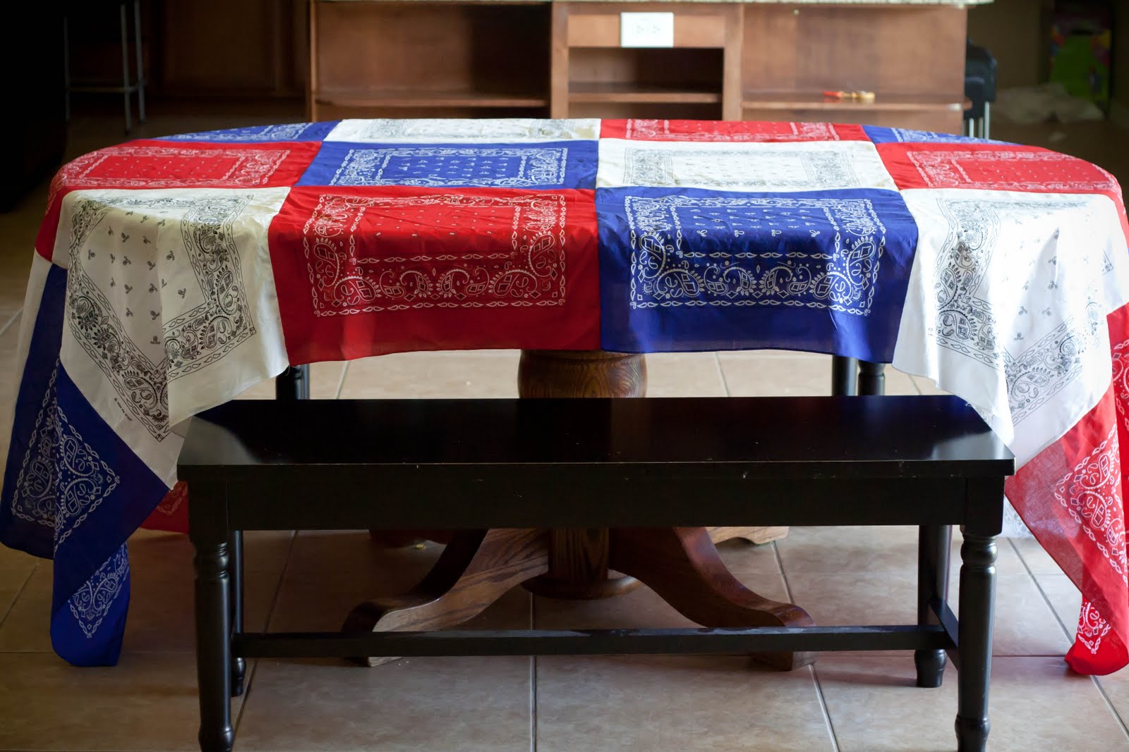 July 4th DIY- Easy Patriotic Bandana Decor table cloth banner napkins party decor bbq3