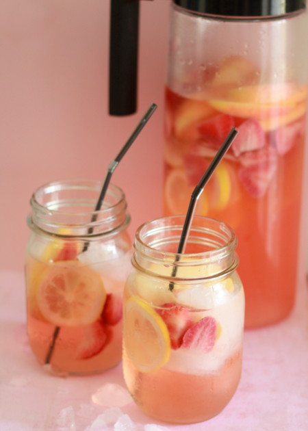 spiked sangria recipes party bbq fruit kiwi orange champagne fizzy5