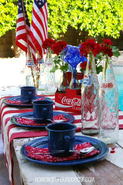 Get Inspired- Take a Look at These 10 Patriotic Outdoor Tables lantered checkered plaid navy napkins rustic diy easy budget6