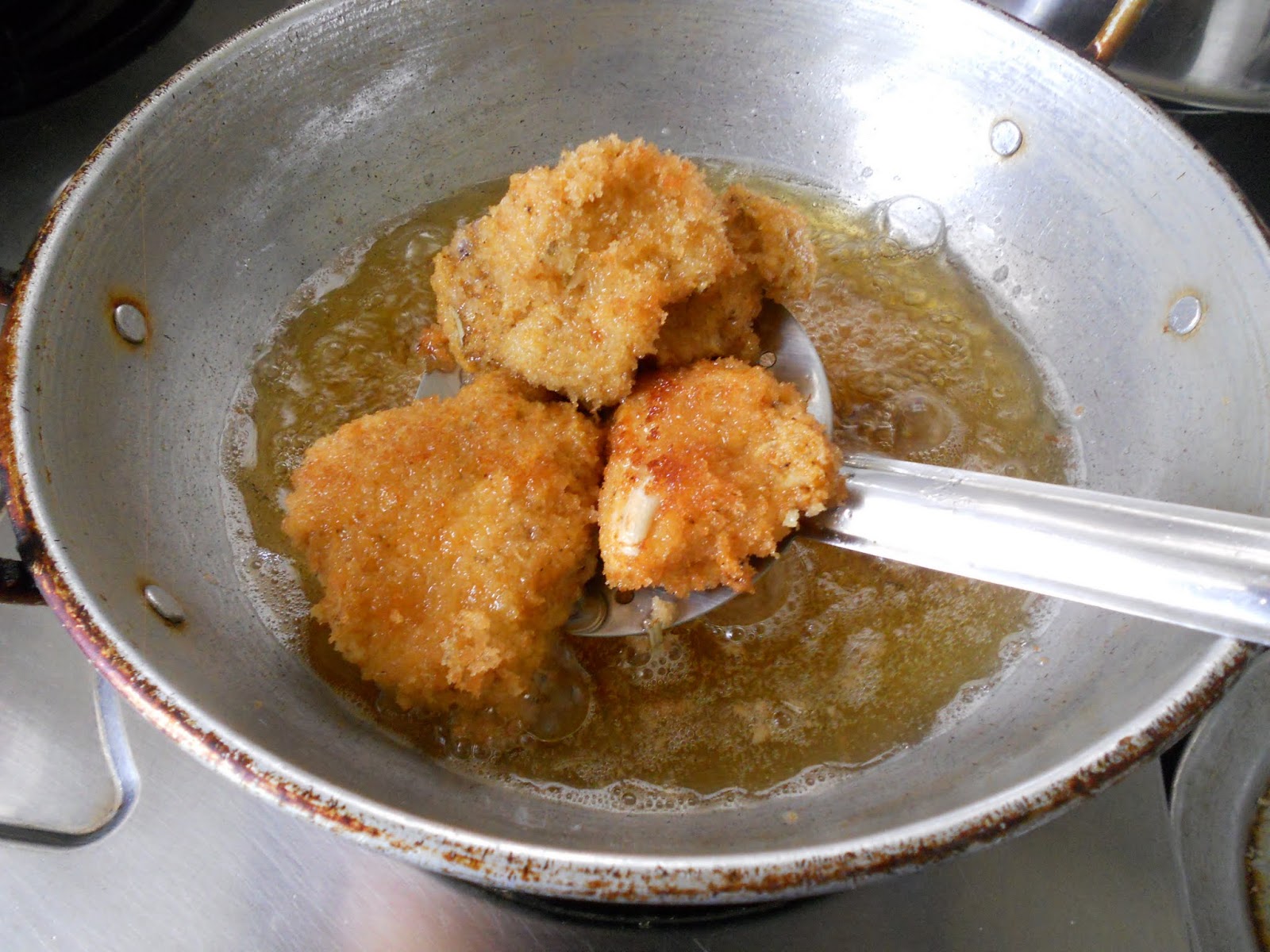 How to Make The Perfect Fried Chicken Every Time easy step by step picnic party classic breadcrumbs cornflour easy7