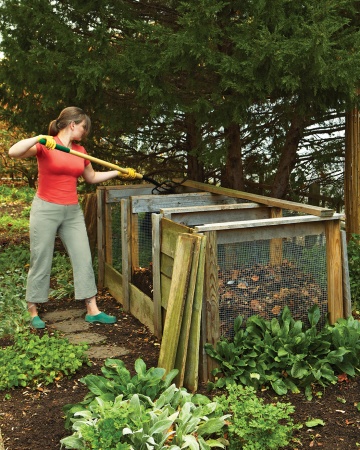 How to Start Start Composting in Your Garden food scraps nutrients gardening4
