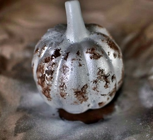 Make These Faux Mercury Glass Pumpkins Using Dollar Store Finds!6