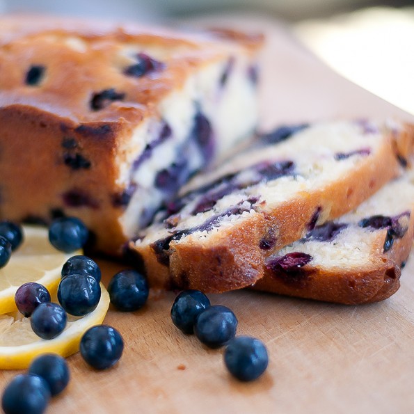 Easy and Quick Blueberry Bread With Lemon Glaze1