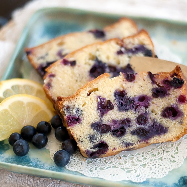 Easy and Quick Blueberry Bread With Lemon Glaze2