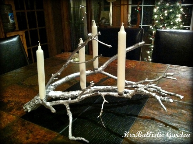 Make This Branch Candle Centerpiece For Christmas This Year glue candles decor holidays easy diy6