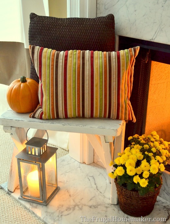 Mantle Decor 101: Take a Look at This Fall Fireplace 3