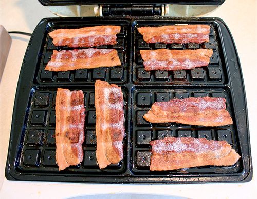 10 Different Ways You Can Use Your Waffle Iron - It's Not Just for Waffles Anymore! cheeseburgers brownies eggs sandwiches pizza pretzels hot dogs easy fast kids dorm cooking13