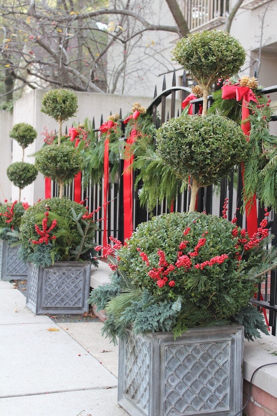 outdoor-holiday-christmas-decorating-ideas