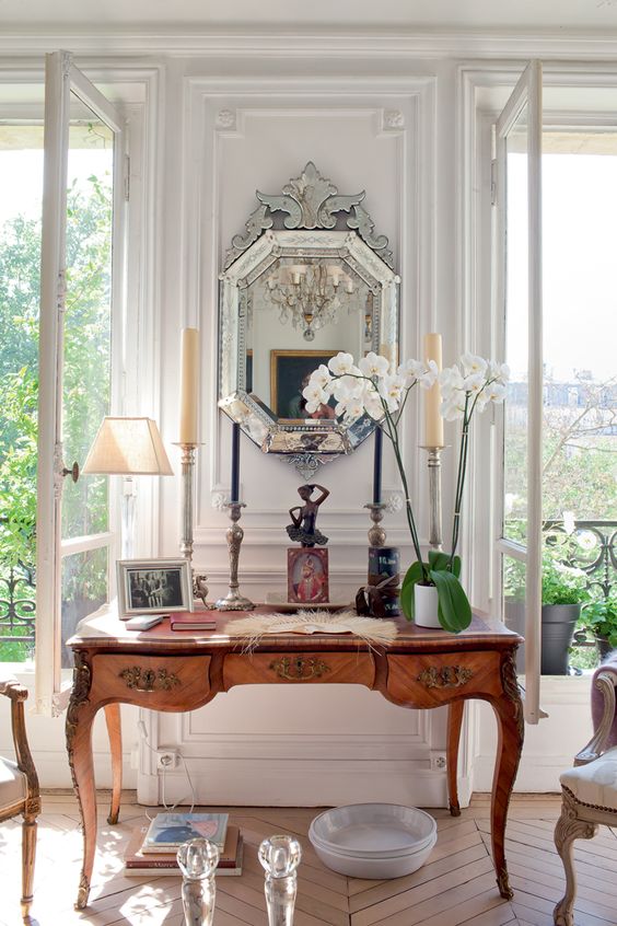 how to decorate your home with antiques ideas