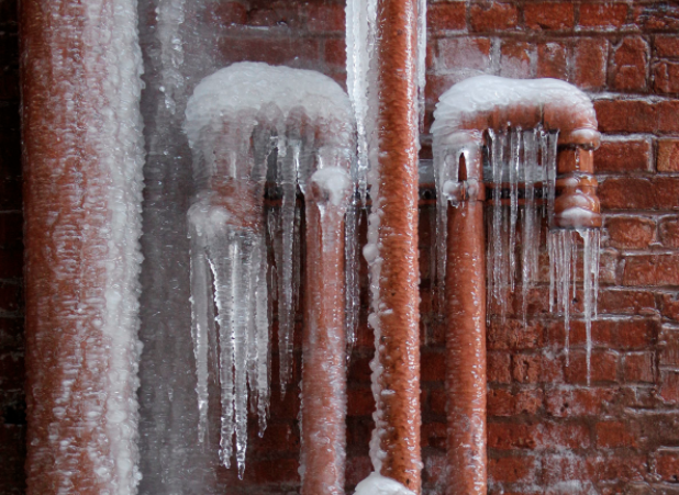 how to stop pipes from freezing