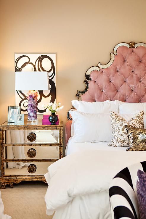 pretty-bedroom-decor-gold-mirrored-side-table-guest-room