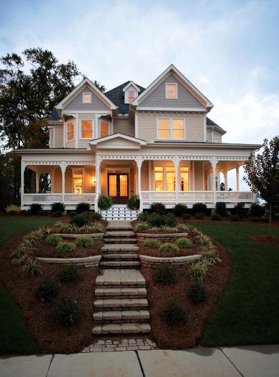 pretty country house style landscaping