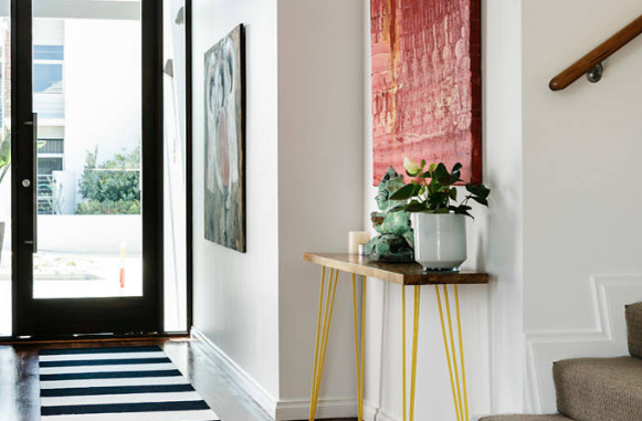 home entrance striped rug decor ideas