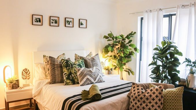 small bedroom decorating ideas