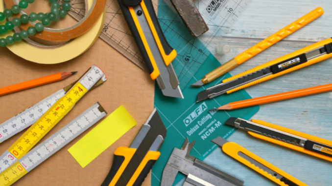 craft vs utility knife differences and uses how to use a craft knife 2